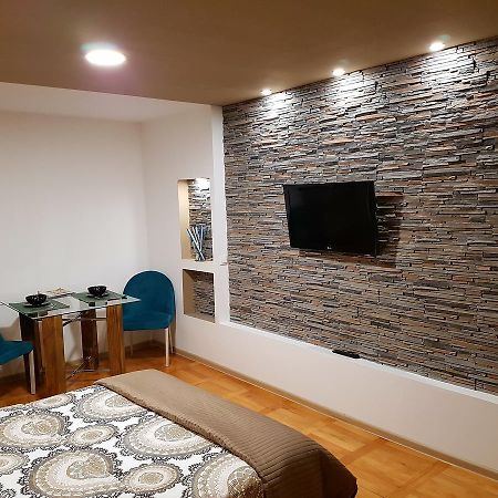 Woodstone Apartment Ploieşti Dış mekan fotoğraf
