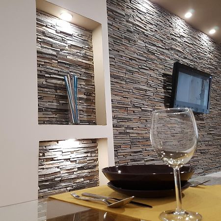 Woodstone Apartment Ploieşti Dış mekan fotoğraf