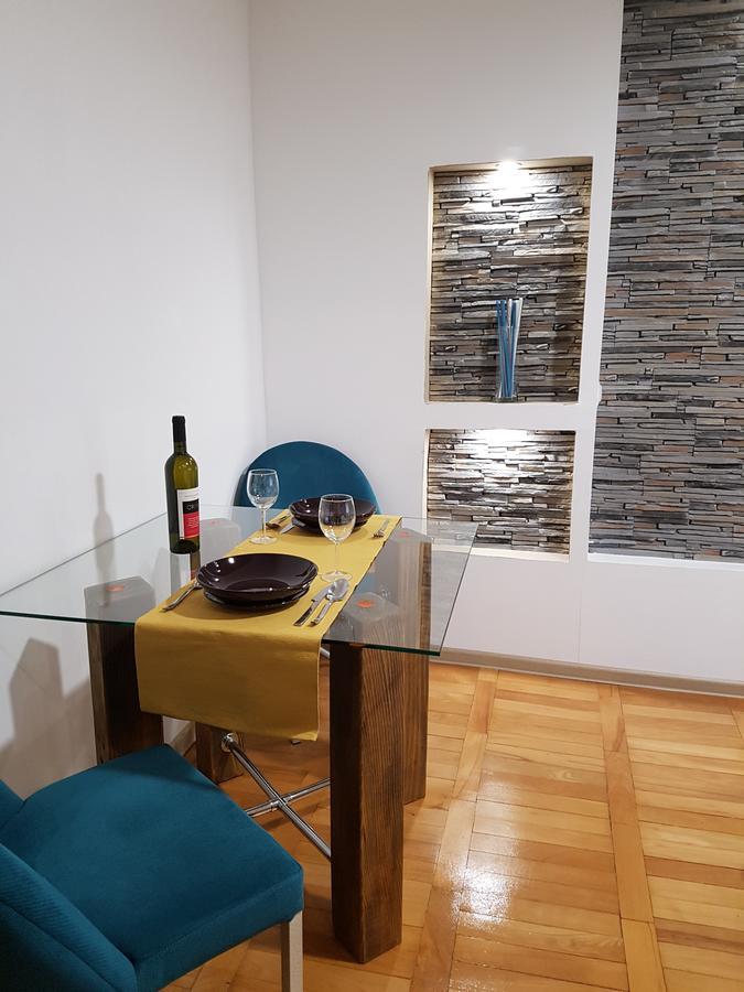 Woodstone Apartment Ploieşti Dış mekan fotoğraf