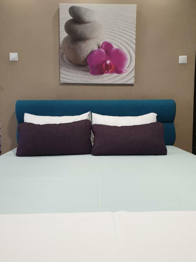 Woodstone Apartment Ploieşti Dış mekan fotoğraf